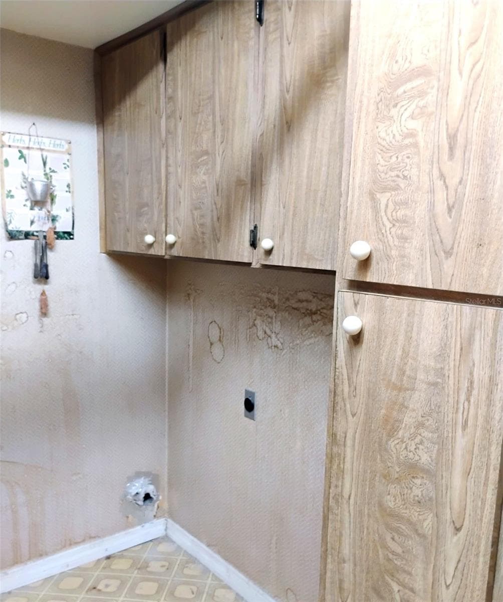 90 HIGHLAND AVENUE — photo 13 of 14
