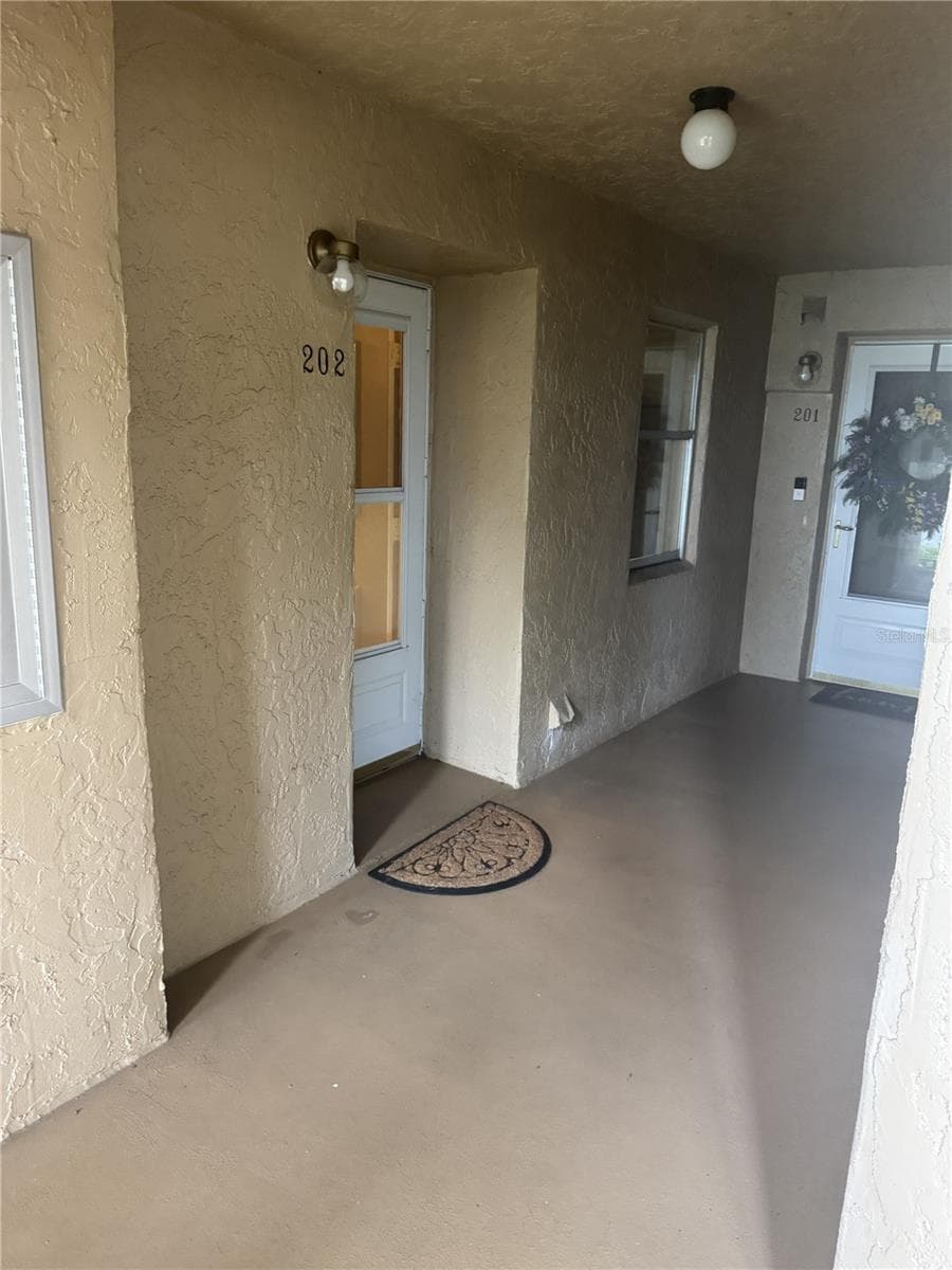 90 HIGHLAND AVENUE — photo 2 of 14