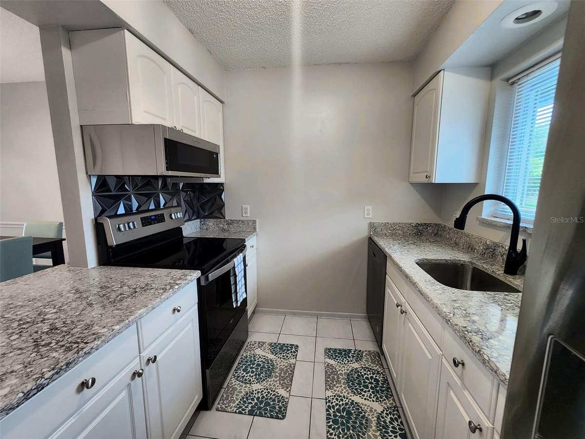 4215 BAY DRIVE — photo 8 of 19