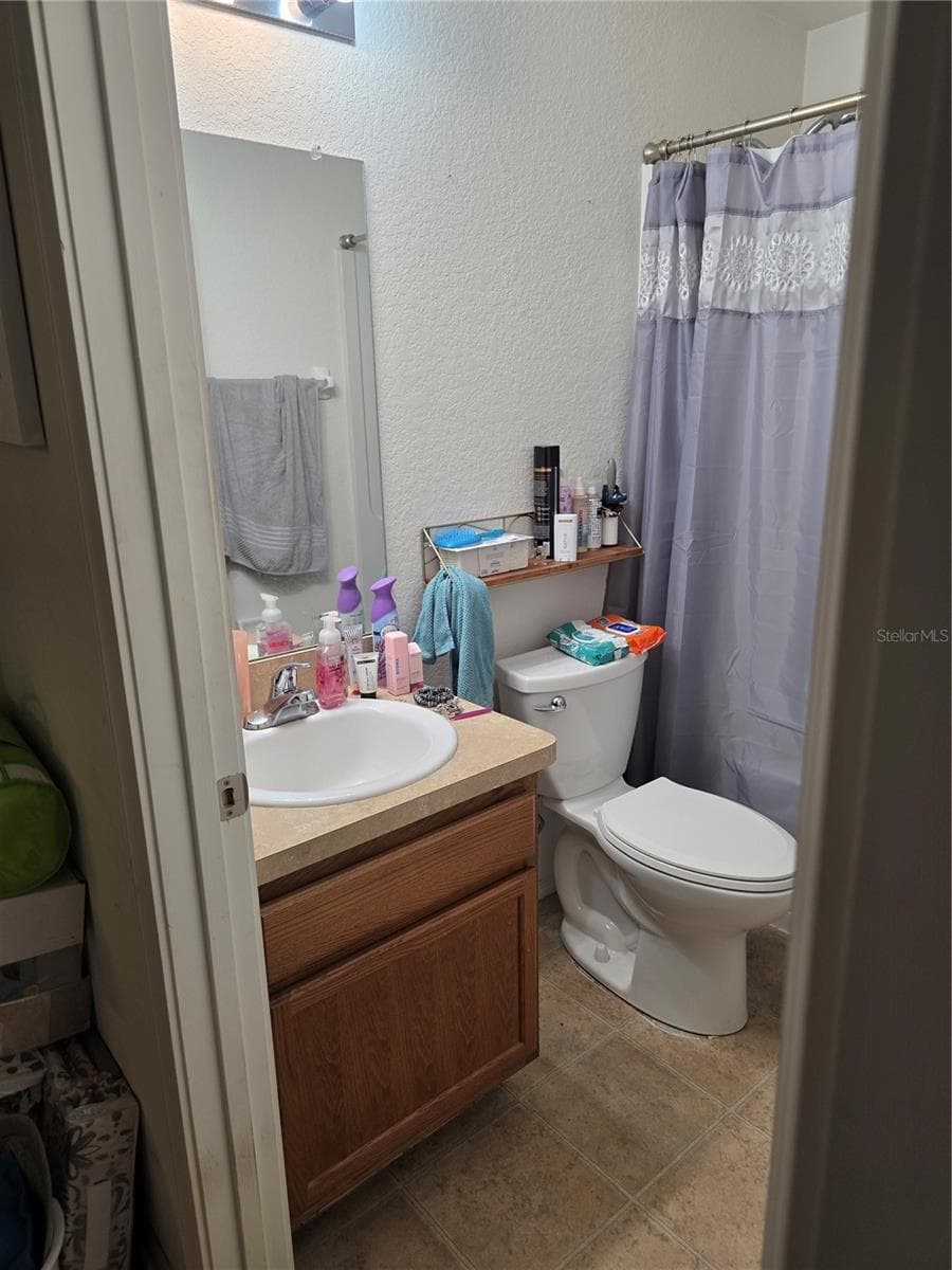 212 MAJESTIC GARDENS LANE — photo 11 of 28