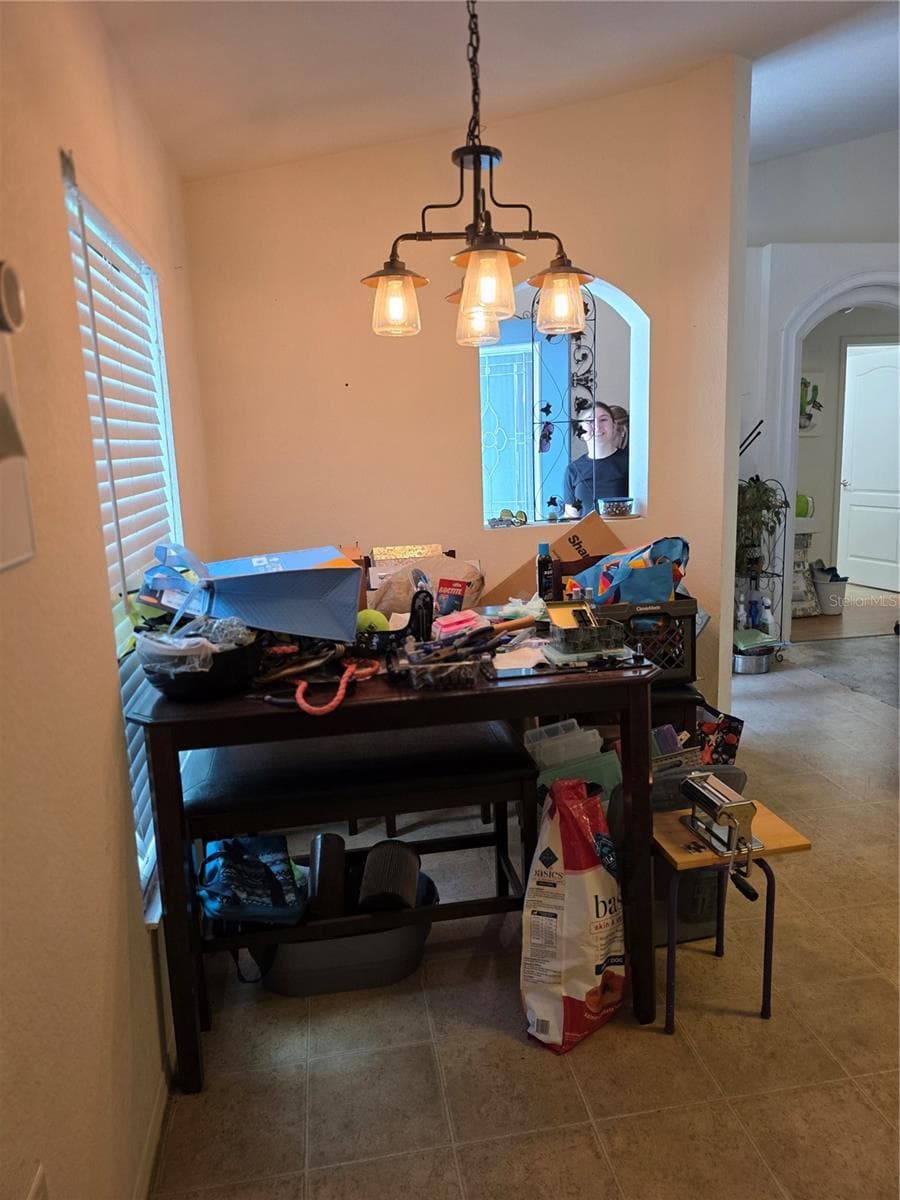 212 MAJESTIC GARDENS LANE — photo 5 of 28