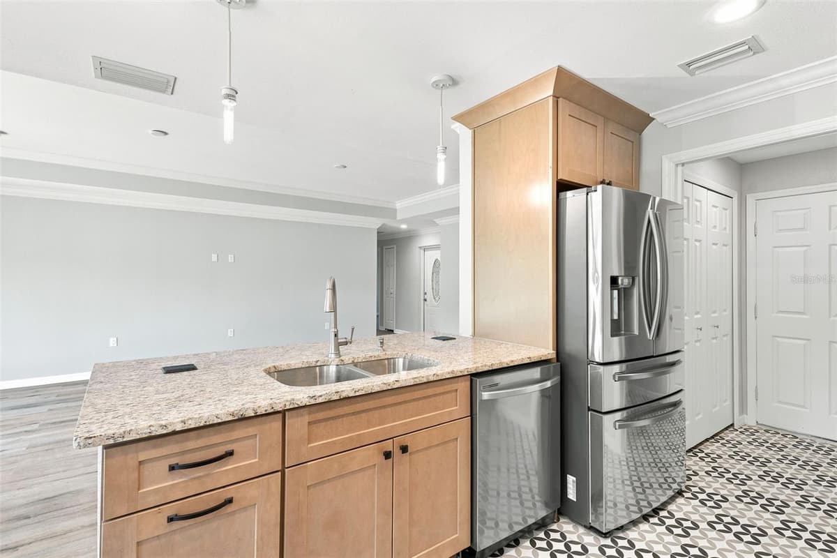 12263 CARTOUCHE AVENUE — photo 10 of 34
