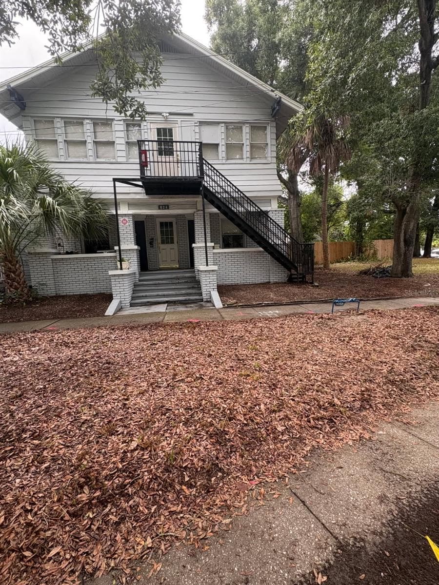 626 HIGHLAND STREET — photo 1 of 10