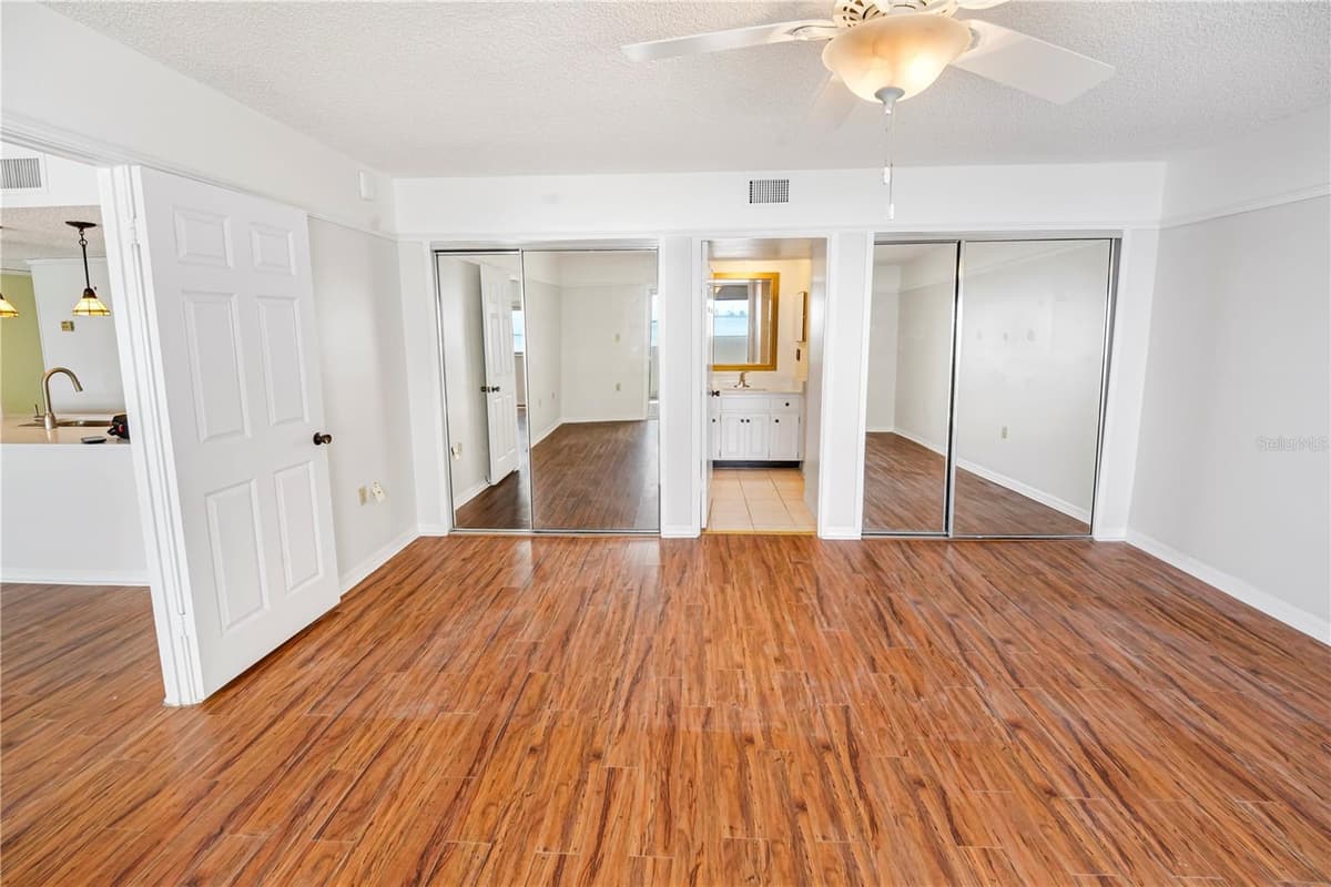 4141 BAYSHORE BOULEVARD — photo 24 of 33
