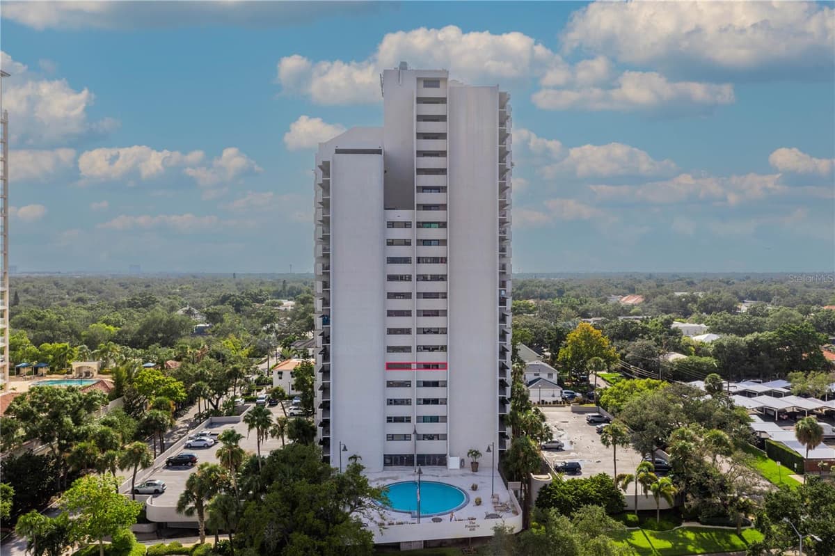 4141 BAYSHORE BOULEVARD — photo 1 of 33