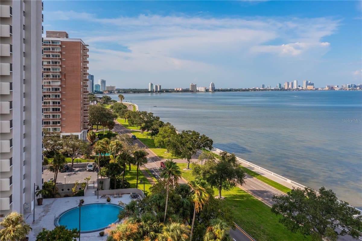4141 BAYSHORE BOULEVARD — photo 31 of 33