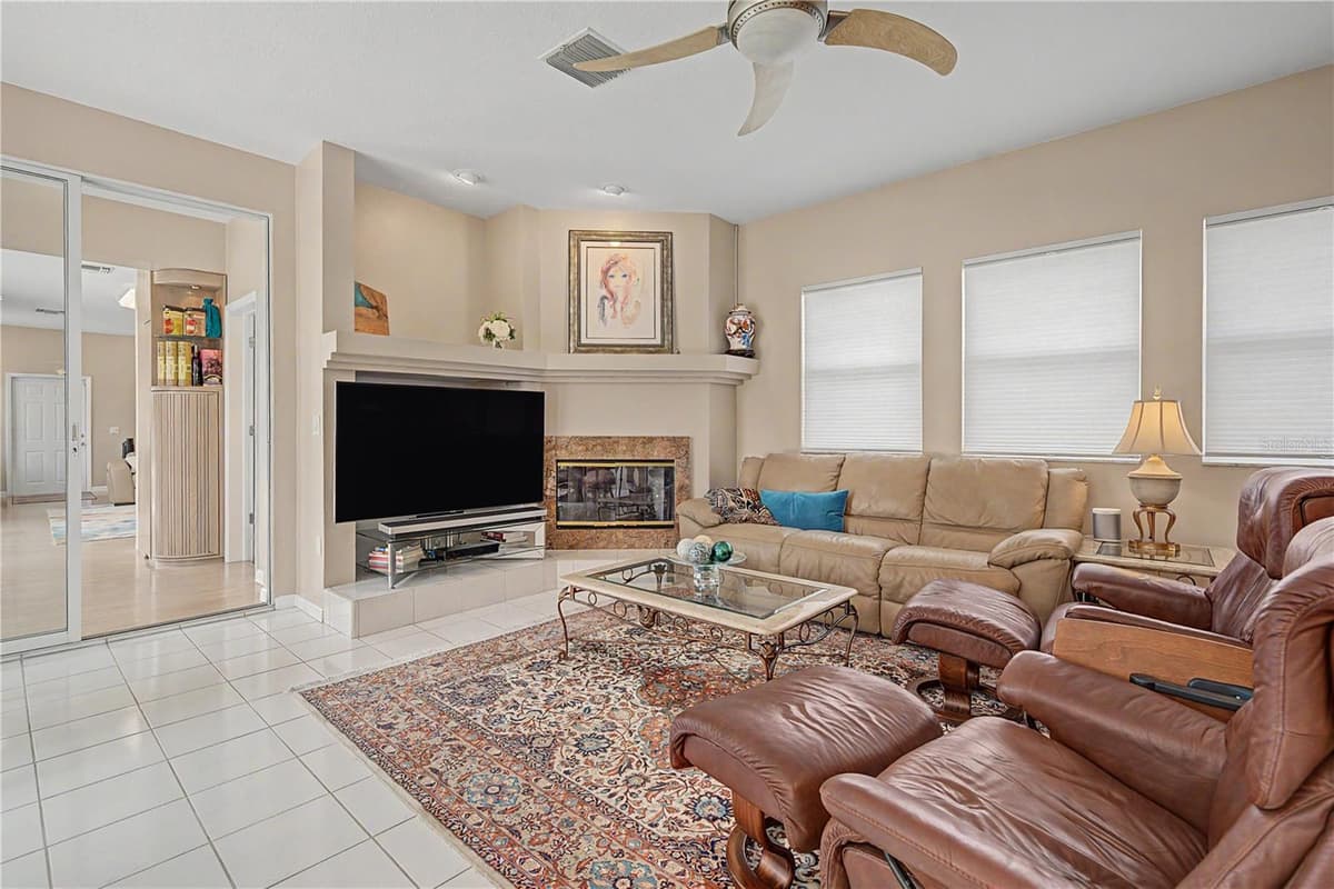 2093 SWAN LANE — photo 20 of 55