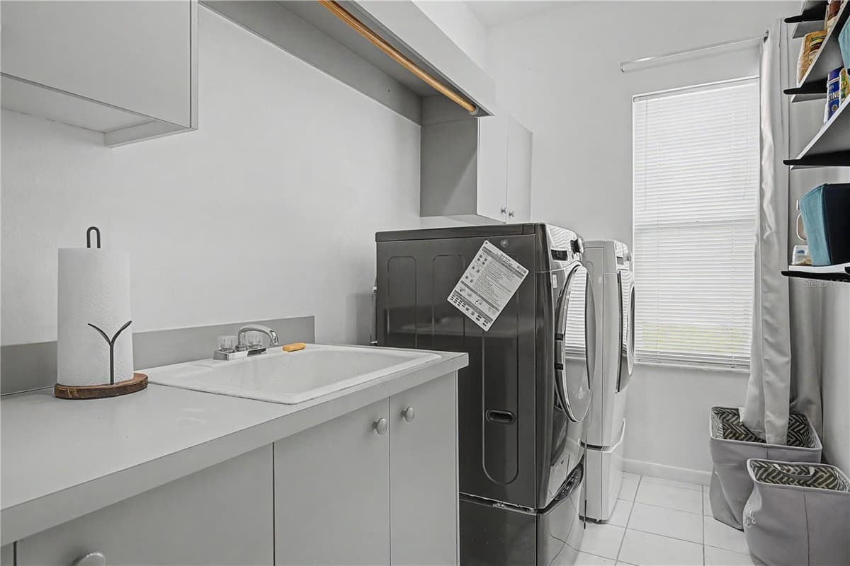 2093 SWAN LANE — photo 38 of 55