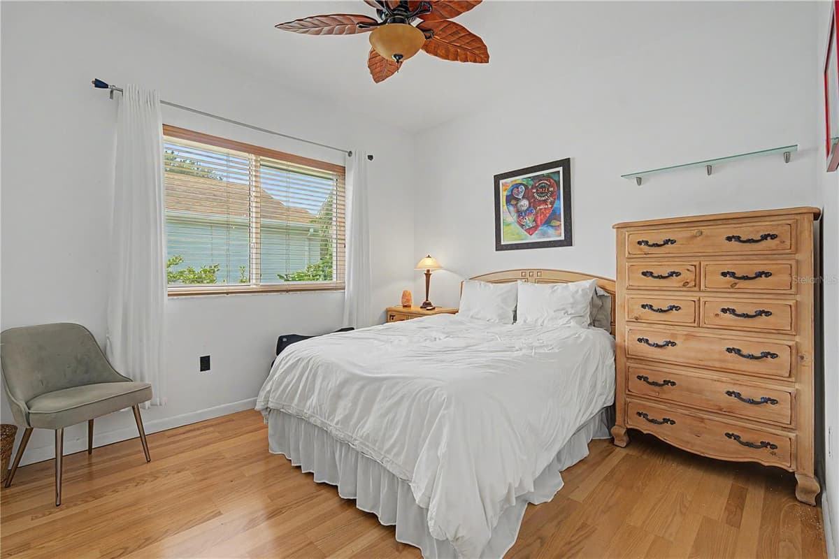 2093 SWAN LANE — photo 33 of 55