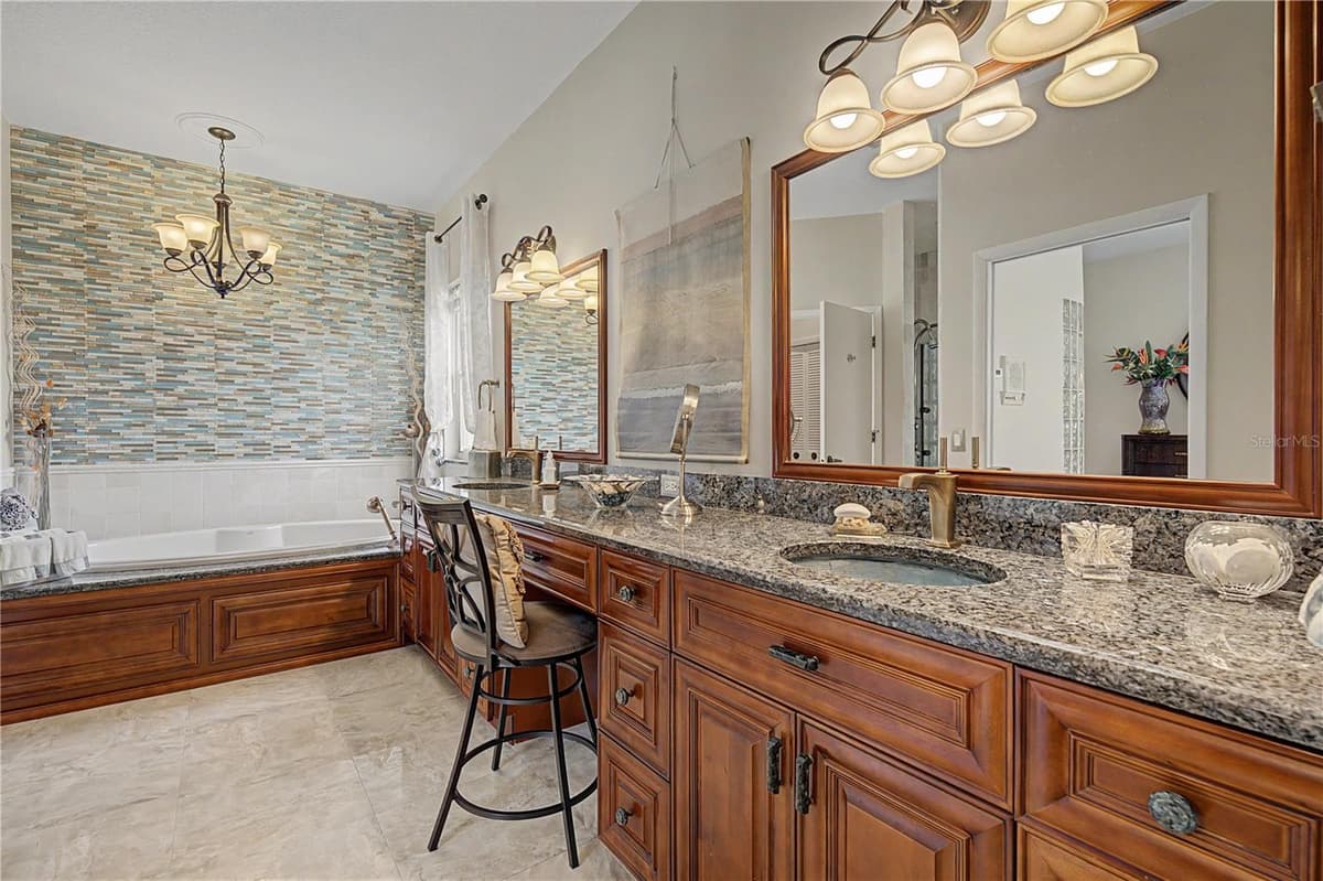 2093 SWAN LANE — photo 26 of 55