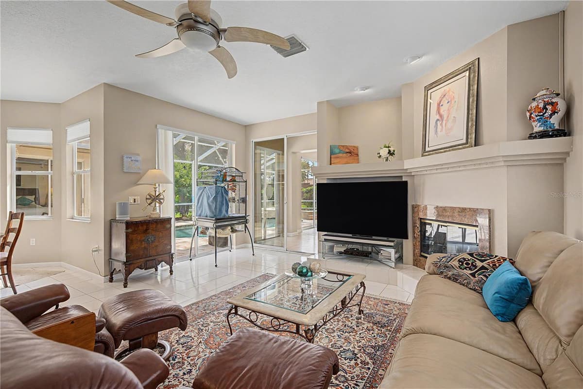 2093 SWAN LANE — photo 19 of 55