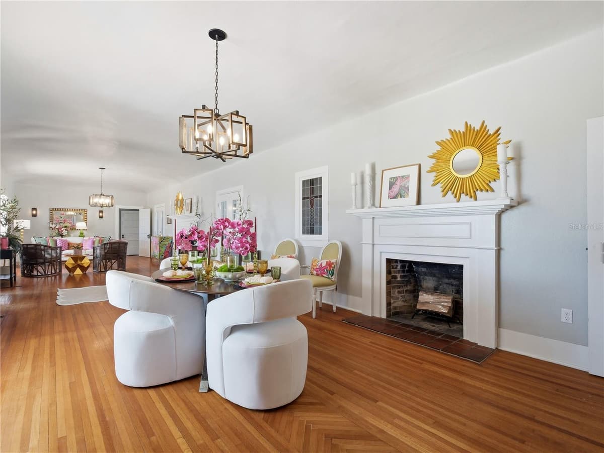 636 RIVERSIDE DRIVE — photo 9 of 75