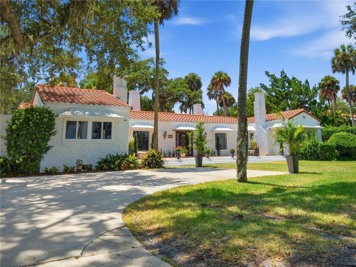 636 RIVERSIDE DRIVE — photo 44 of 75