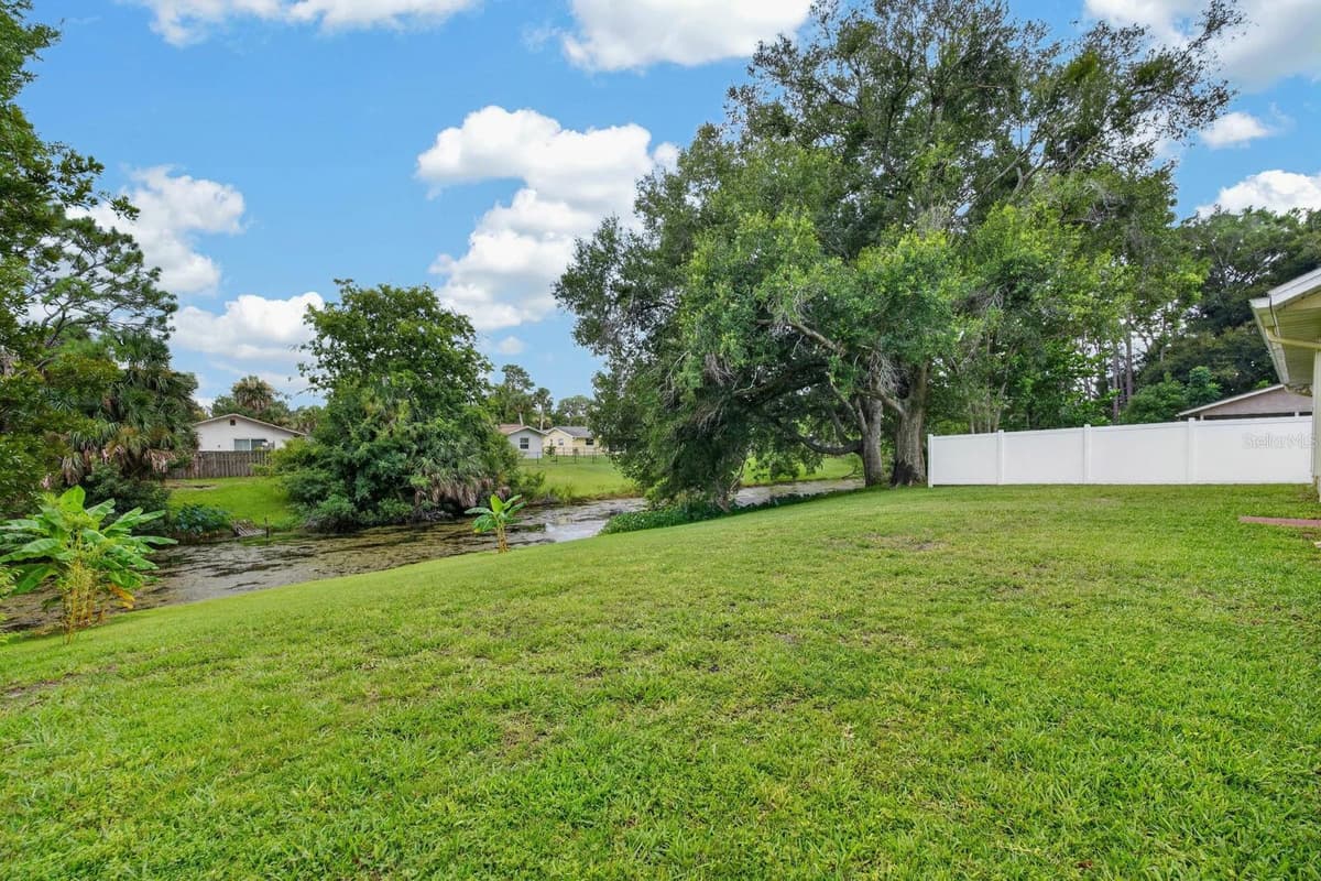 40 FLAMINGO DRIVE — photo 30 of 39