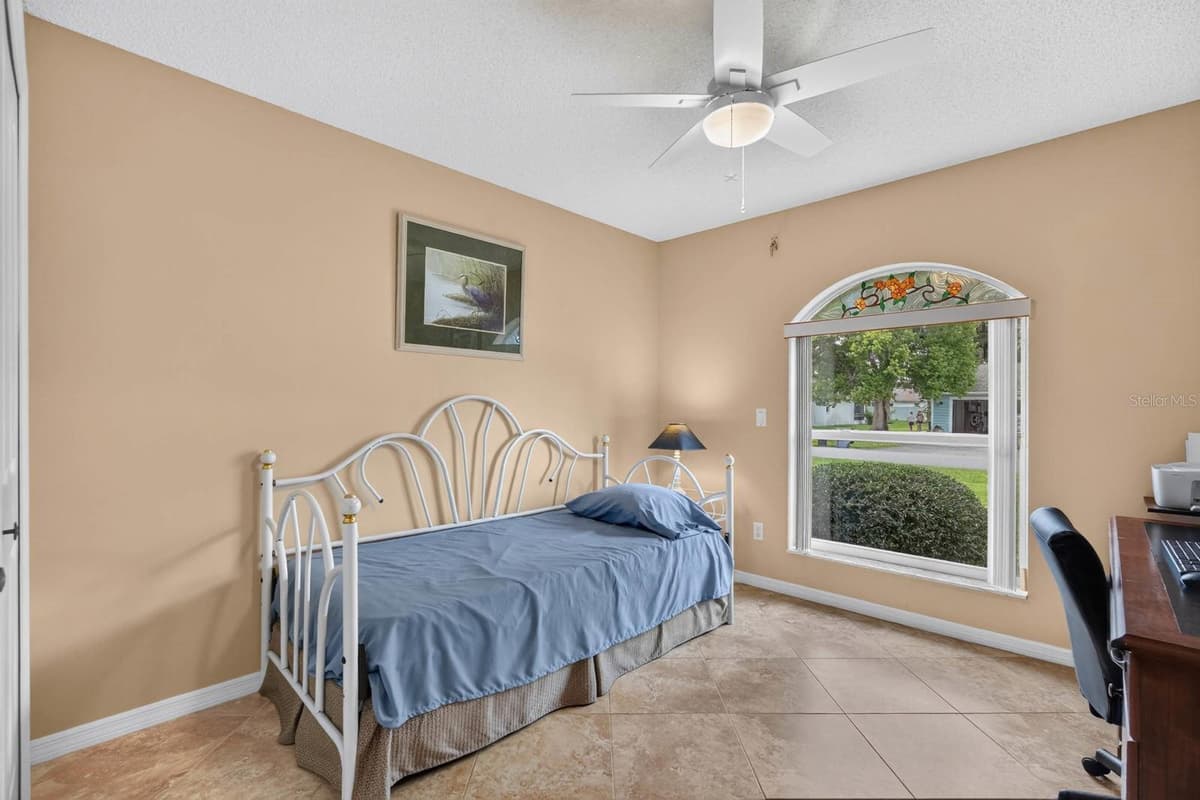 40 FLAMINGO DRIVE — photo 10 of 39