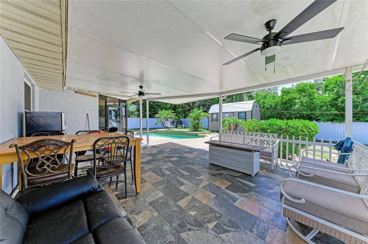 1520 SUNNYHILLS DRIVE — photo 30 of 38