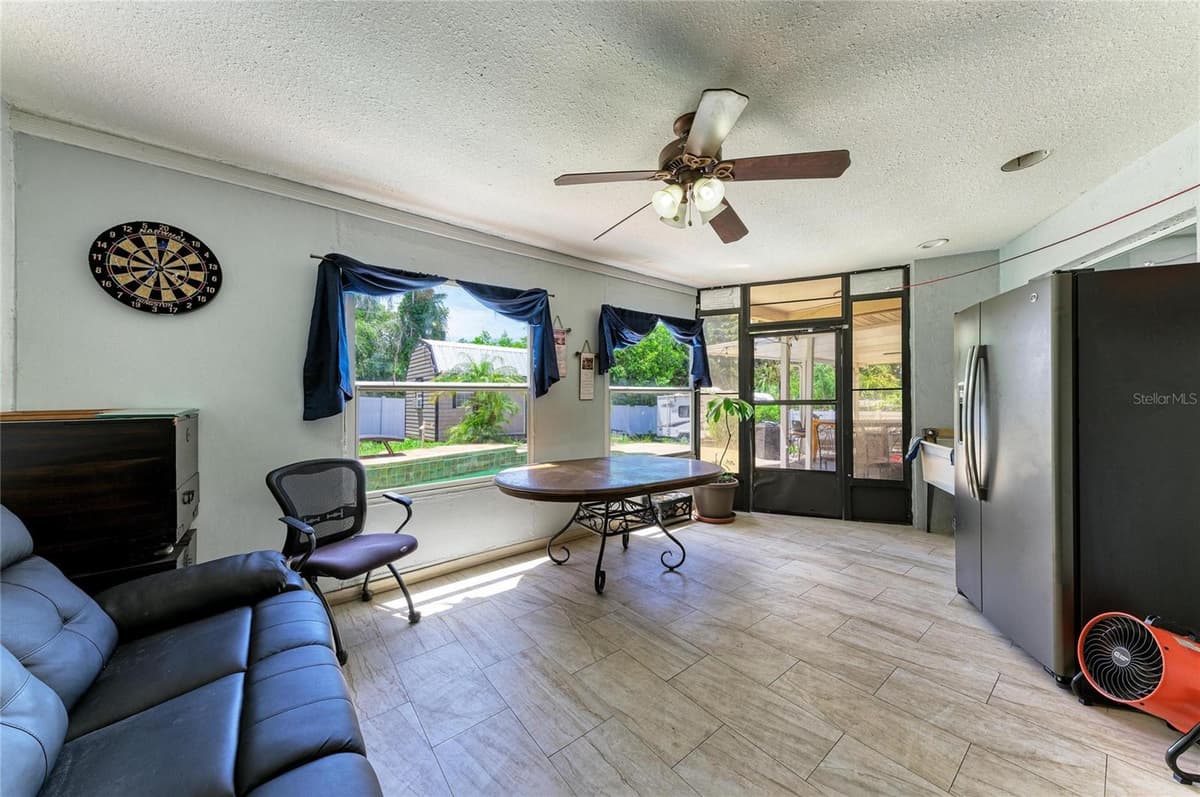 1520 SUNNYHILLS DRIVE — photo 26 of 38