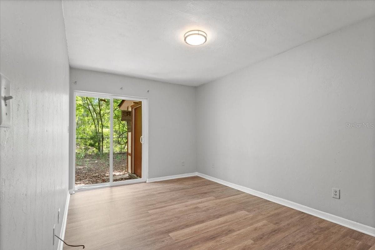 1816 70TH TERRACE — photo 9 of 11
