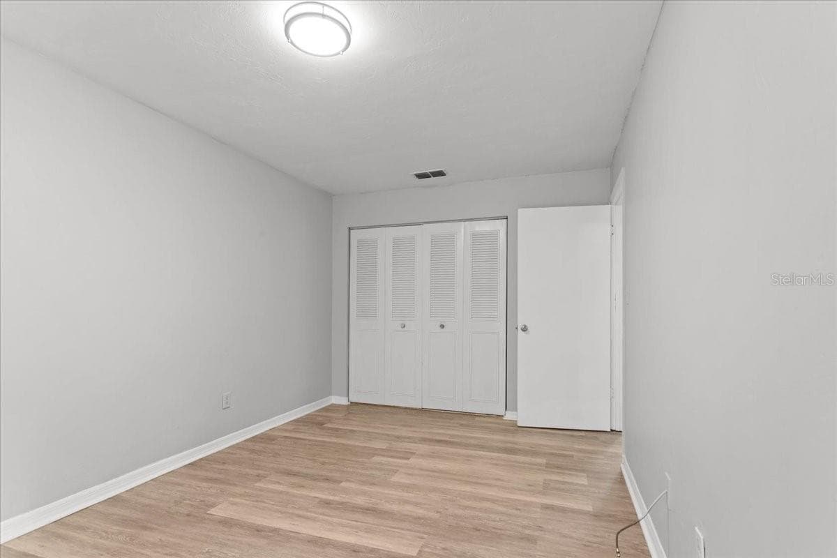 1816 70TH TERRACE — photo 10 of 11
