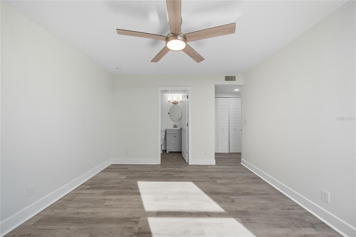 4015 BAYSHORE BOULEVARD — photo 17 of 31