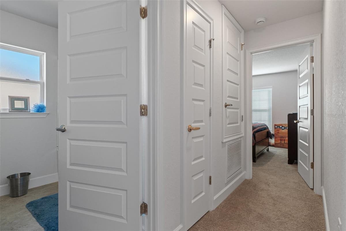 5139 JENSON AVENUE — photo 32 of 44
