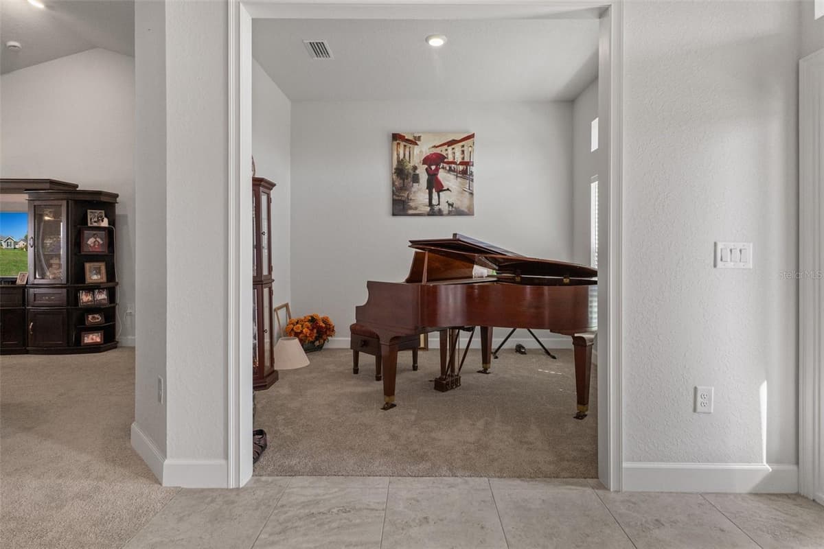 5139 JENSON AVENUE — photo 21 of 44
