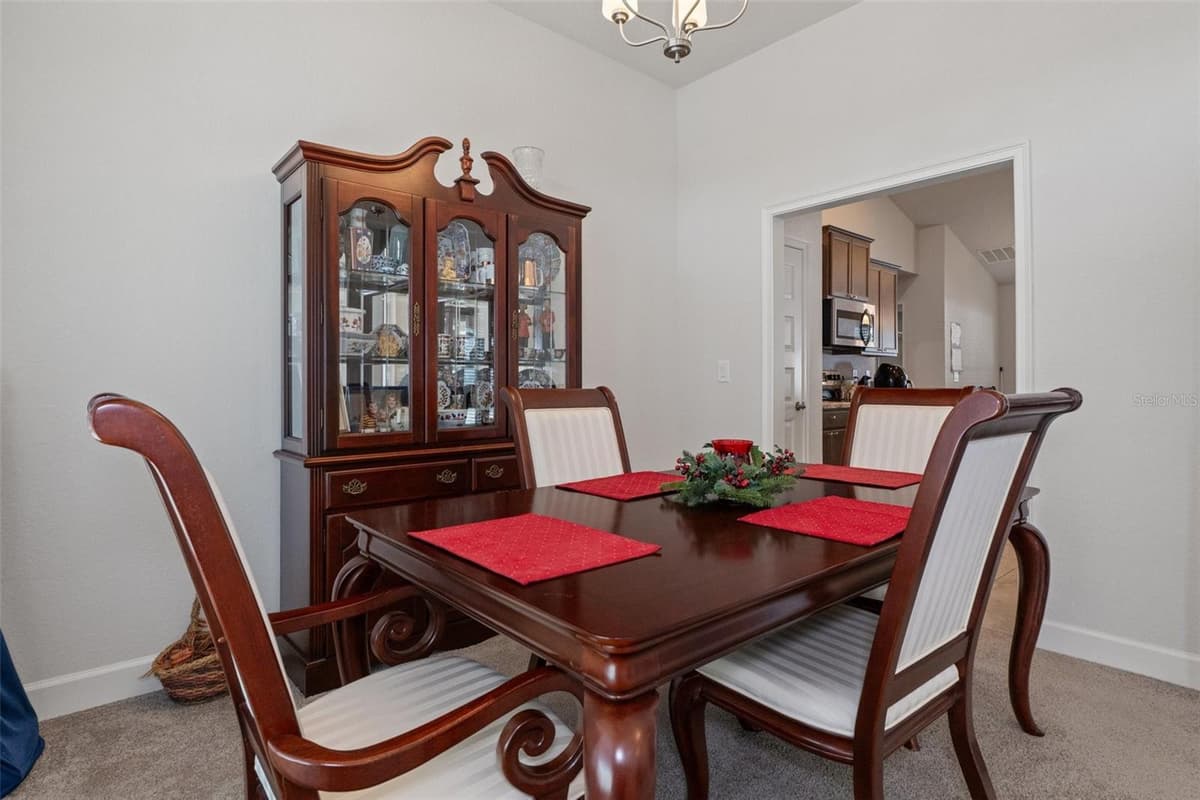 5139 JENSON AVENUE — photo 18 of 44