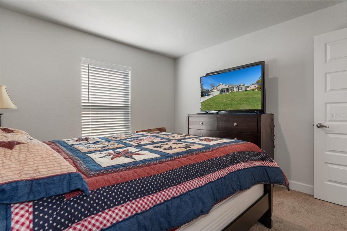 5139 JENSON AVENUE — photo 39 of 44
