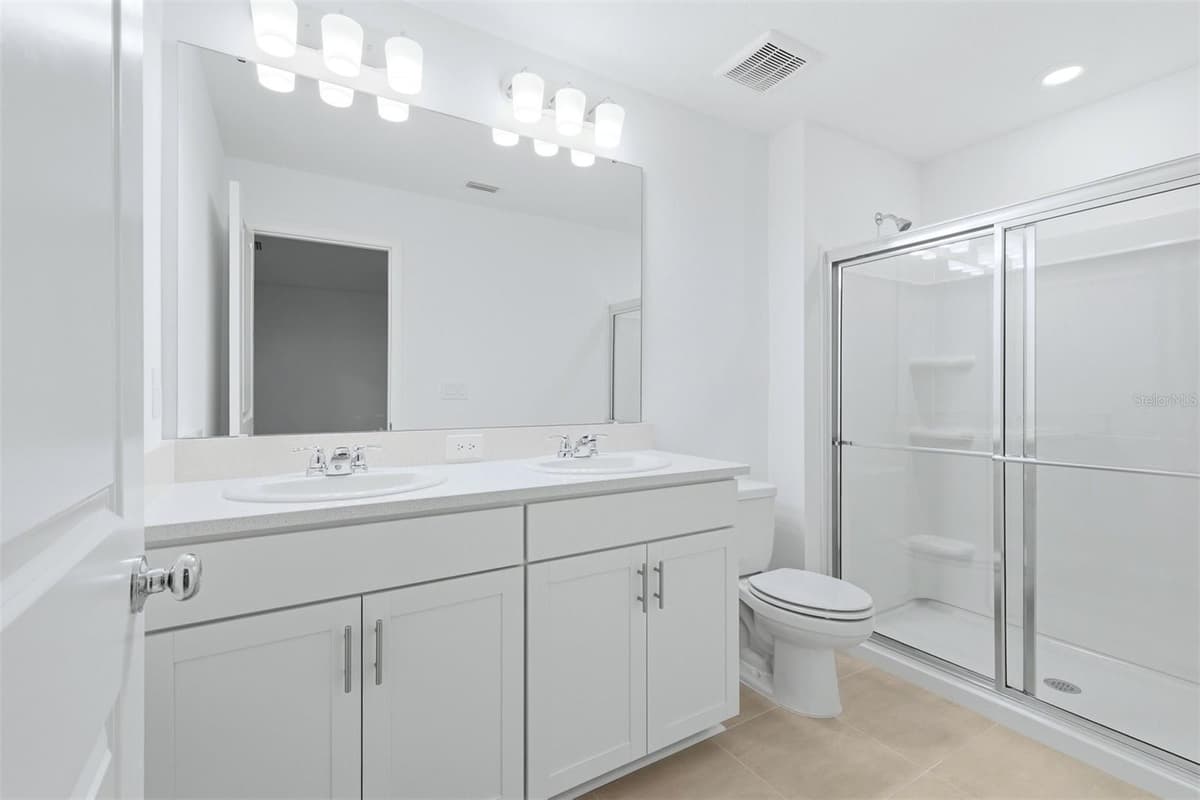 8417 LUNAR SKYE STREET — photo 18 of 33