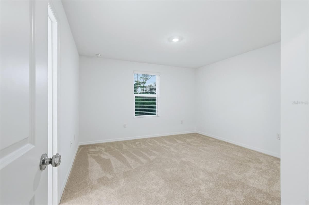 8417 LUNAR SKYE STREET — photo 23 of 33