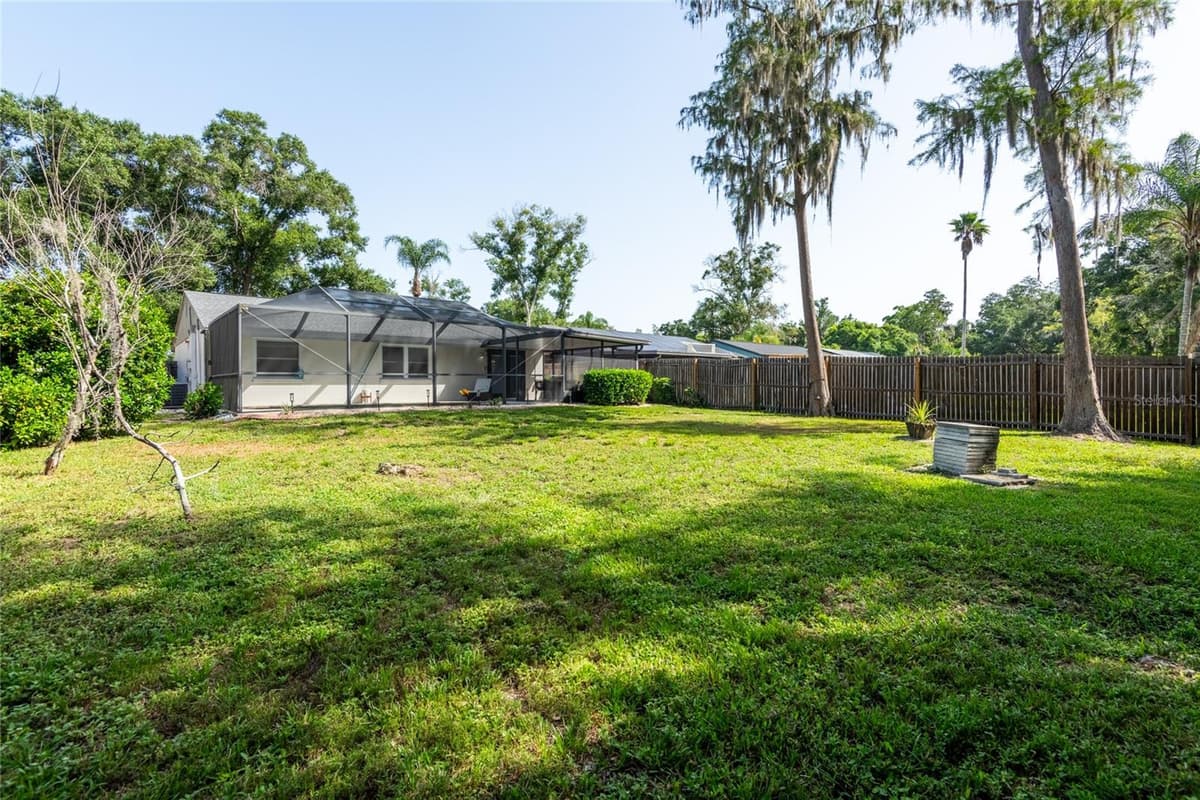 2712 CEDARIDGE DRIVE — photo 25 of 30