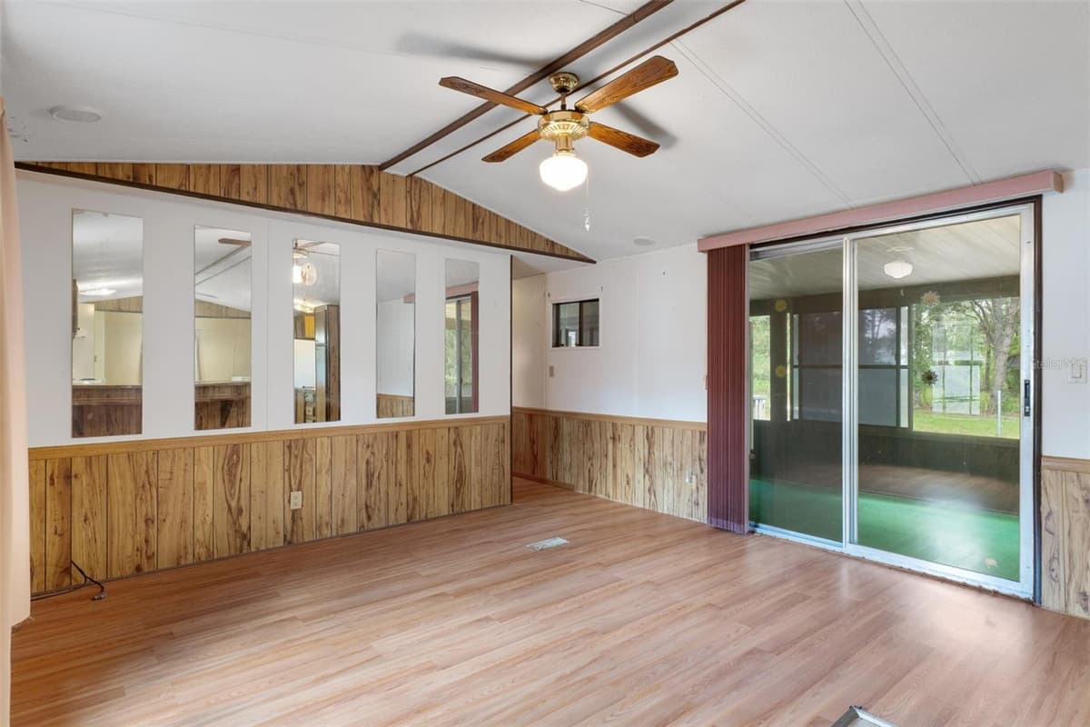 6463 PARK DRIVE — photo 4 of 34