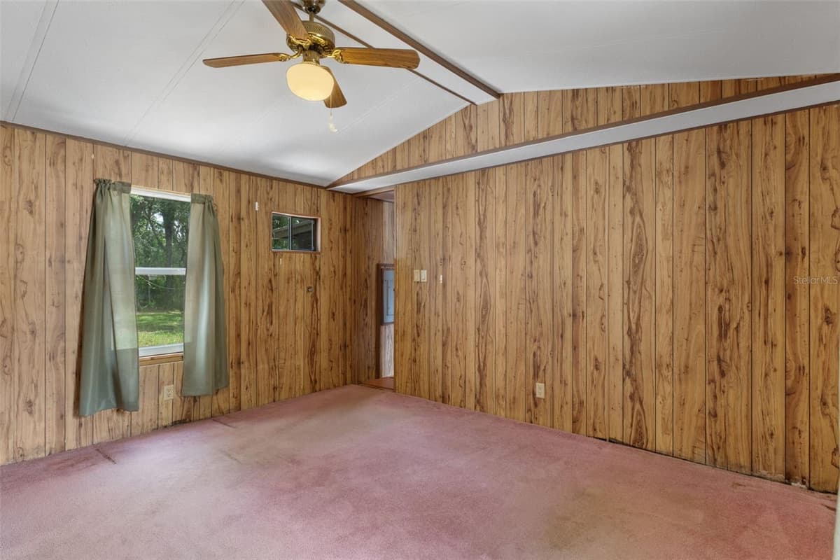 6463 PARK DRIVE — photo 15 of 34