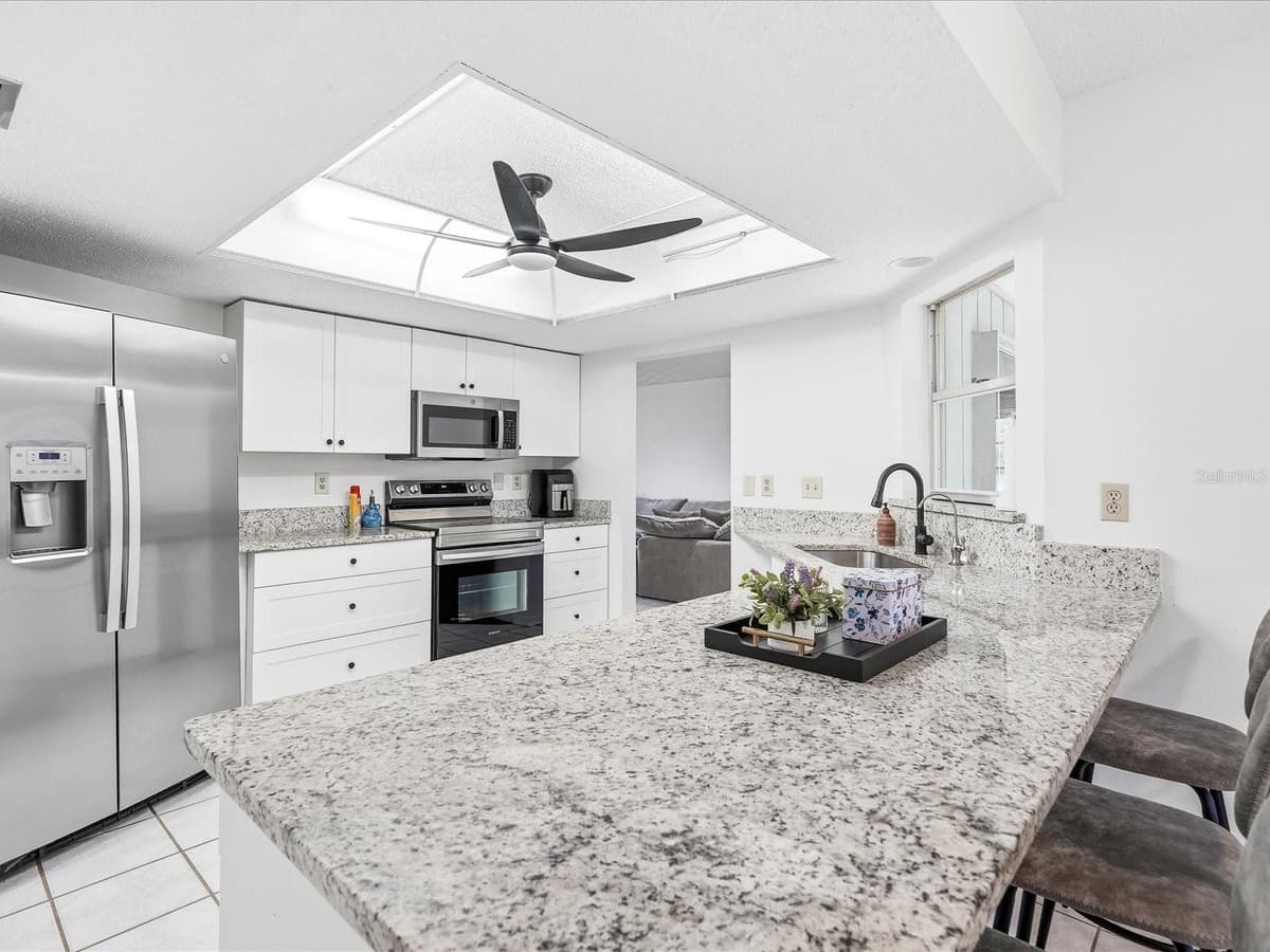 7238 SPINNAKER BOULEVARD — photo 7 of 19