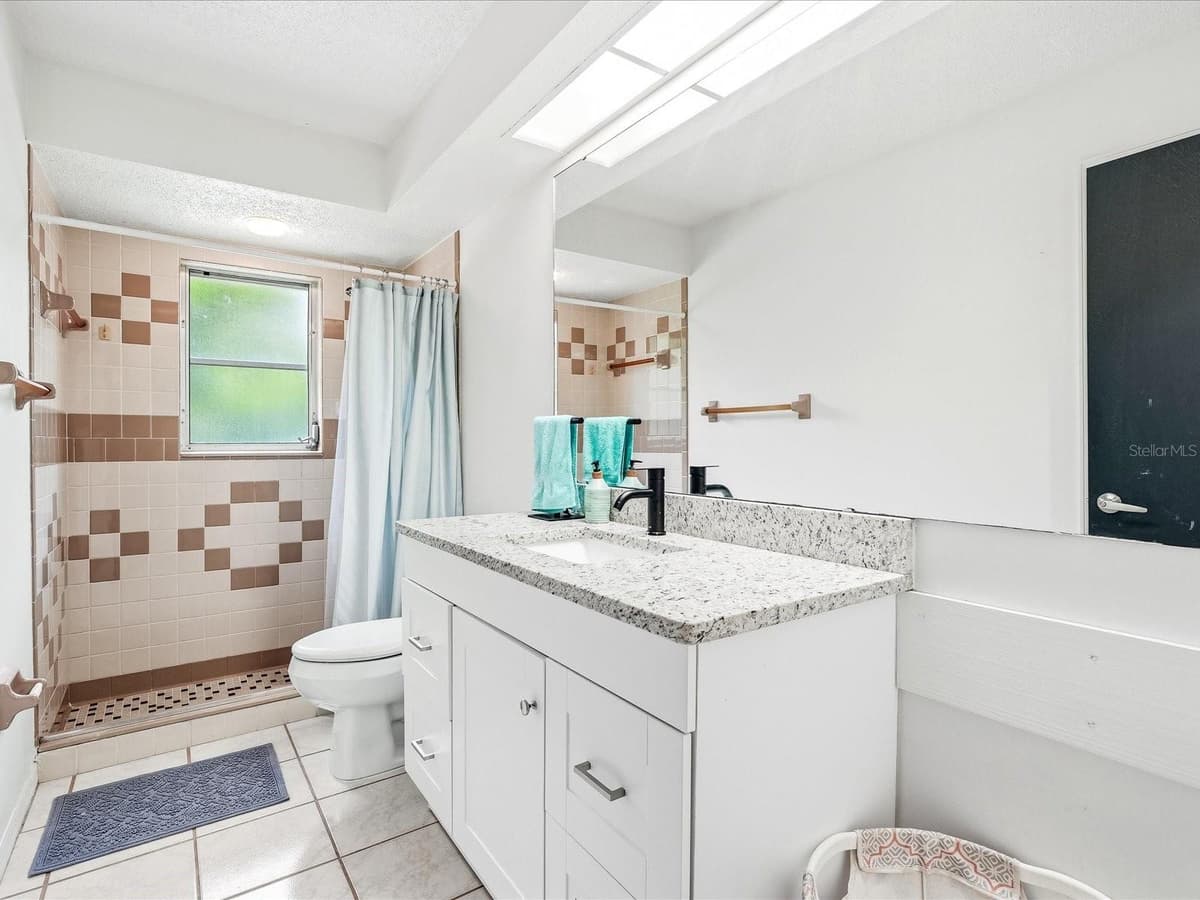 7238 SPINNAKER BOULEVARD — photo 14 of 19