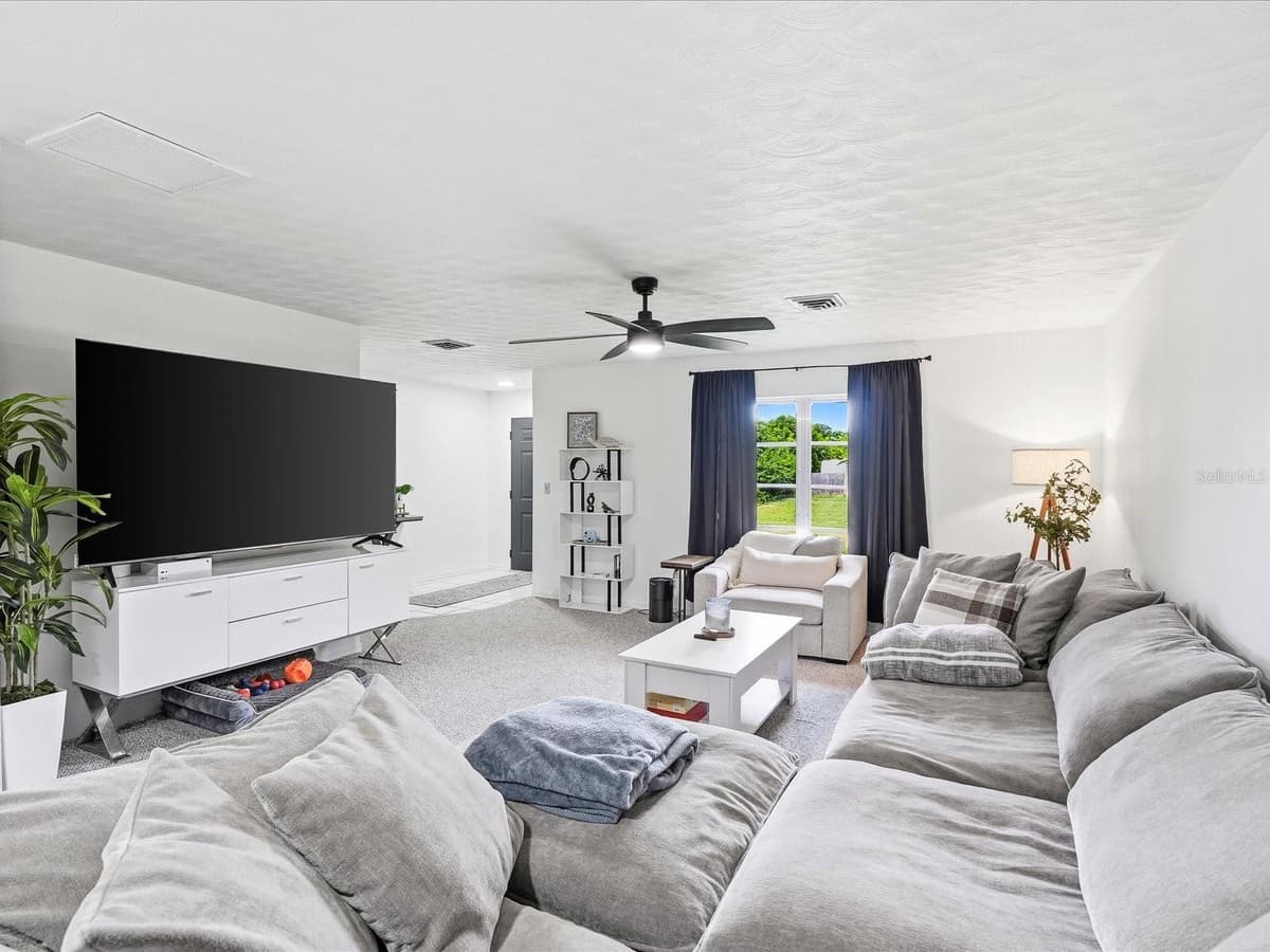 7238 SPINNAKER BOULEVARD — photo 5 of 19
