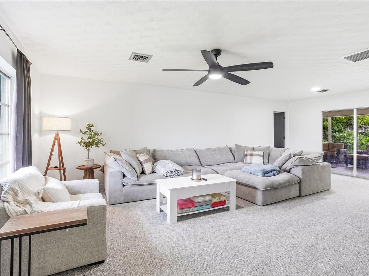 7238 SPINNAKER BOULEVARD — photo 4 of 19