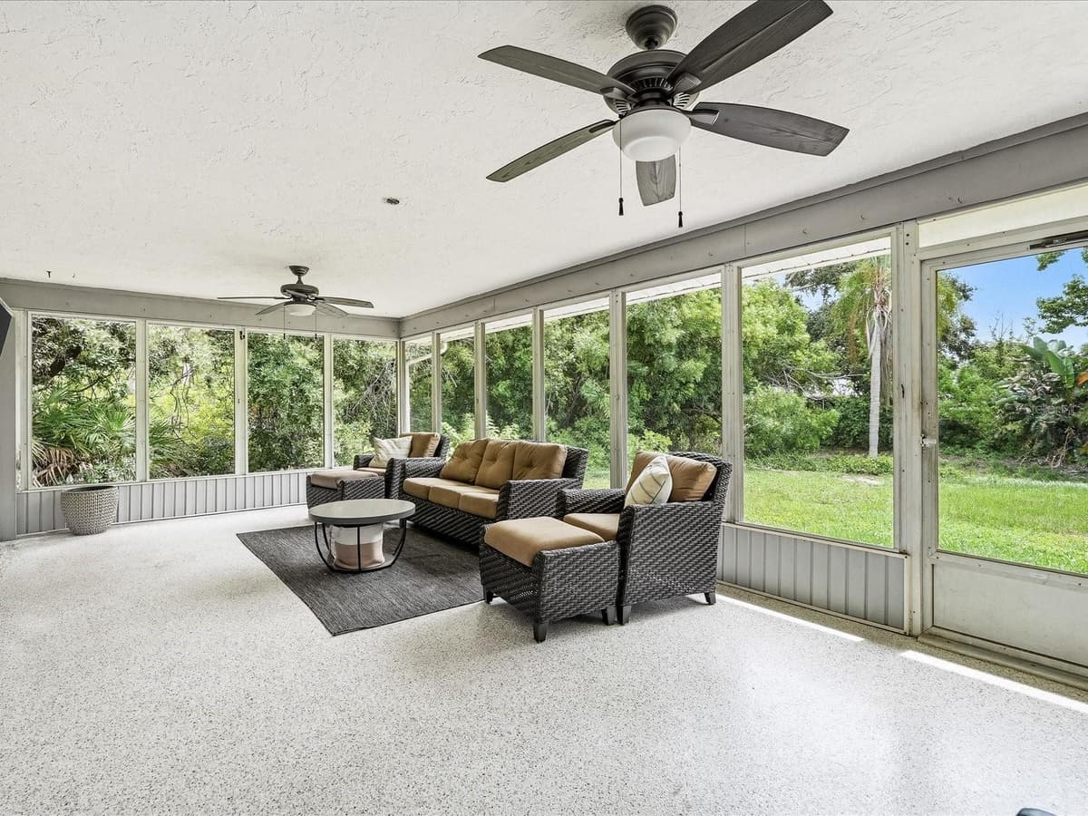 7238 SPINNAKER BOULEVARD — photo 15 of 19