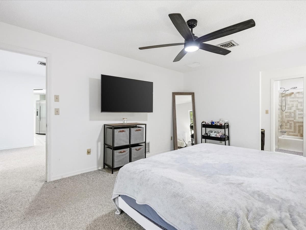 7238 SPINNAKER BOULEVARD — photo 10 of 19