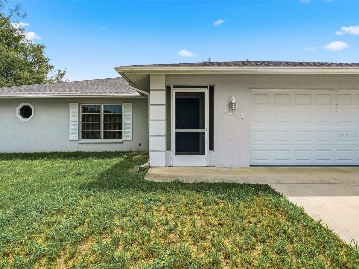 7238 SPINNAKER BOULEVARD — photo 2 of 19