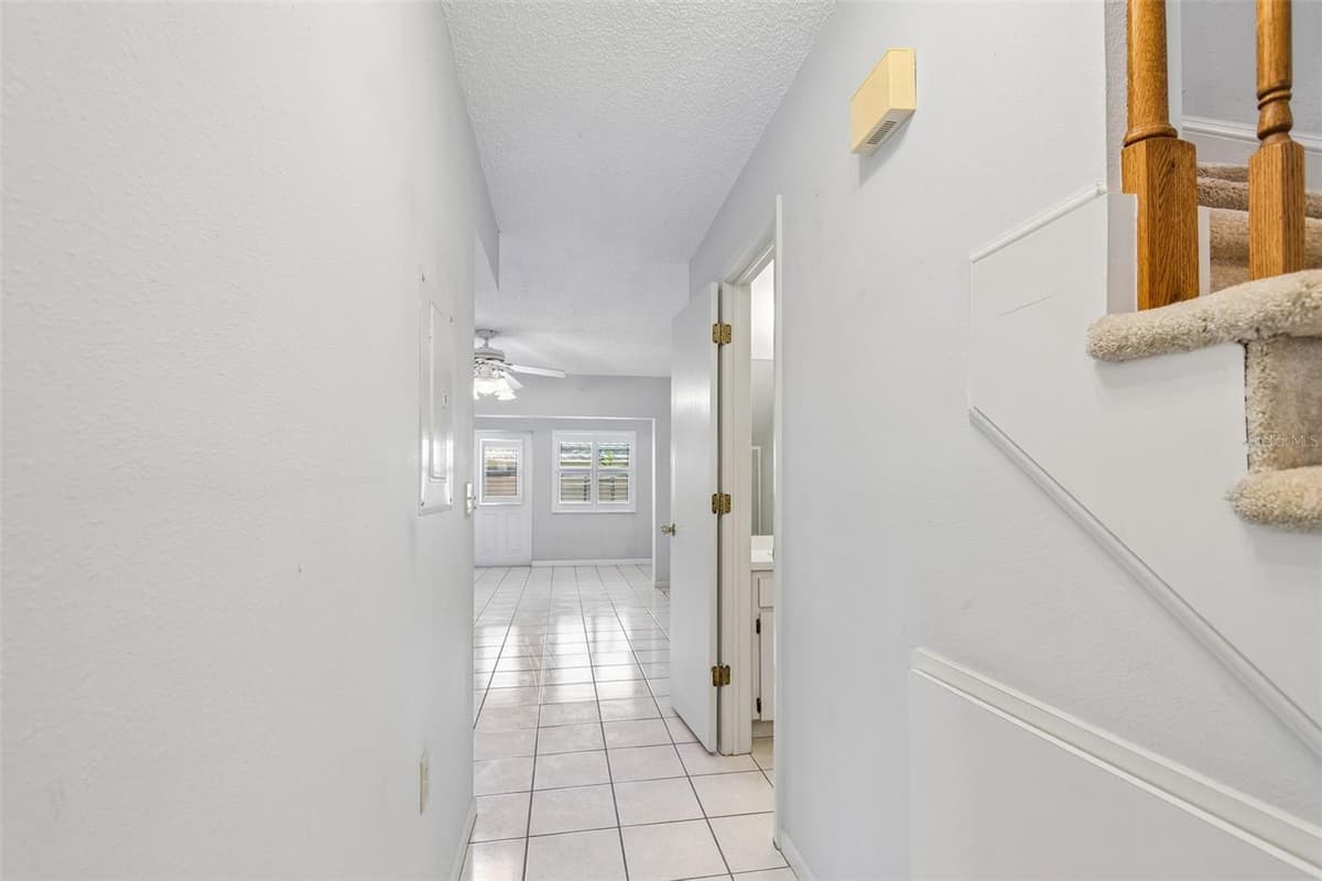 2131 RIDGE ROAD — photo 12 of 51