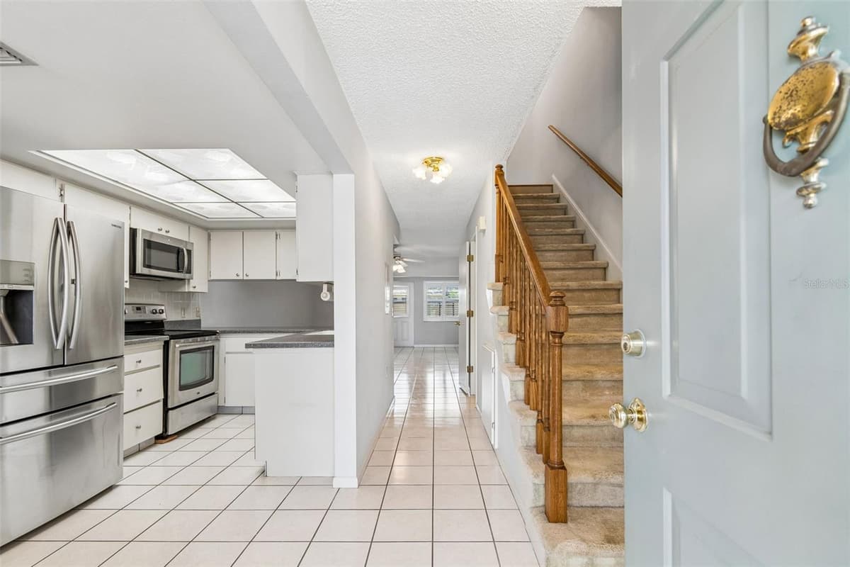 2131 RIDGE ROAD — photo 4 of 51