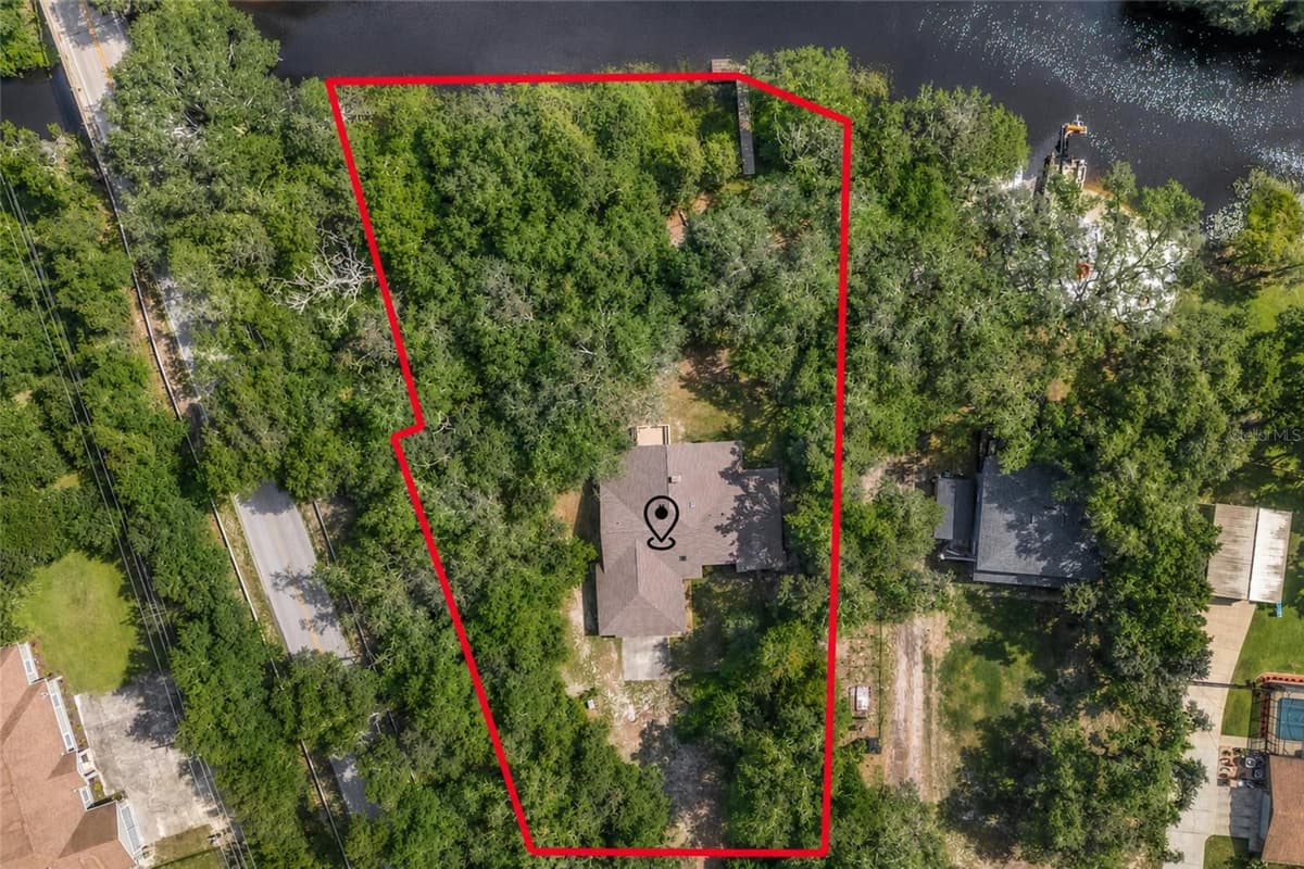 18426 VILLA CITY ROAD — photo 3 of 45