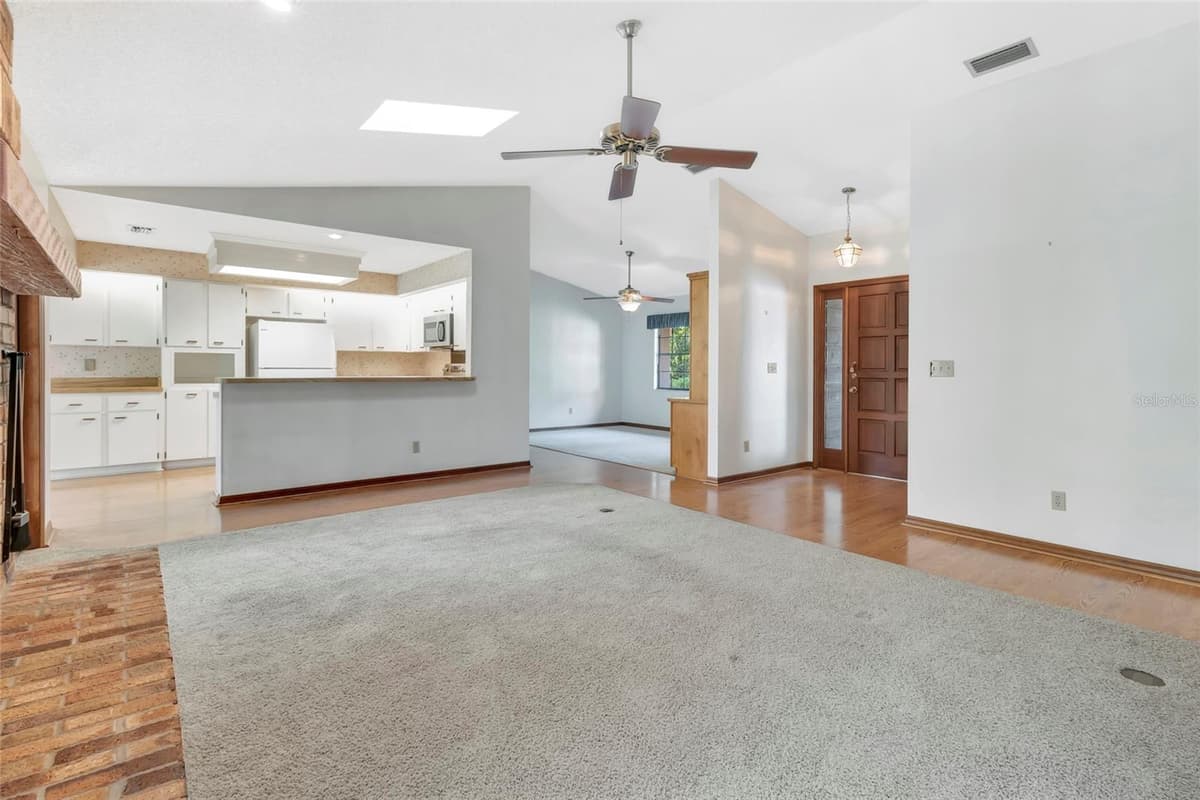 18426 VILLA CITY ROAD — photo 11 of 45