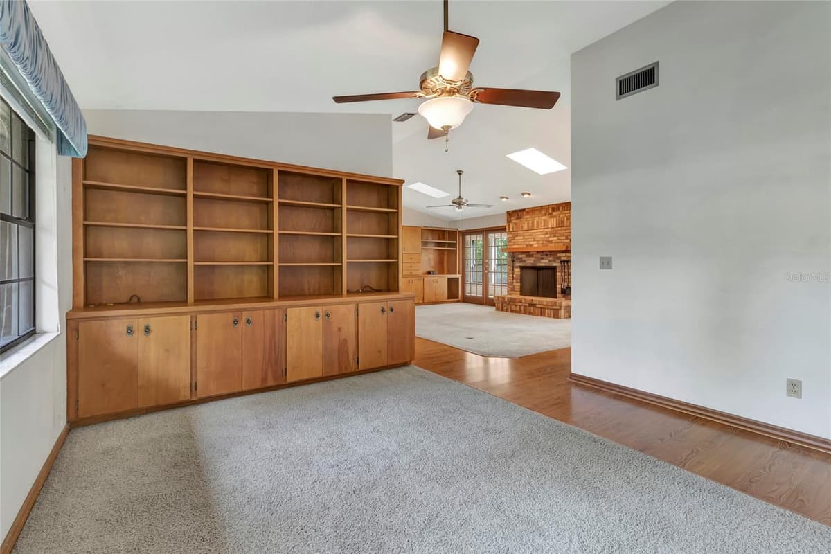 18426 VILLA CITY ROAD — photo 17 of 45