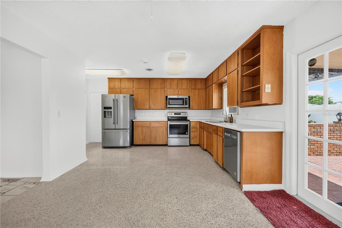 2826 AMBERGATE ROAD — photo 13 of 46