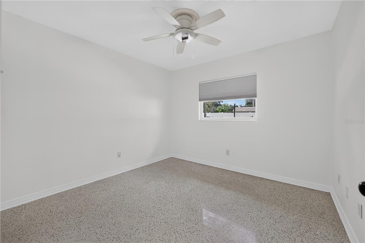 2826 AMBERGATE ROAD — photo 31 of 46