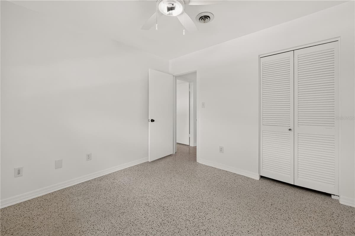 2826 AMBERGATE ROAD — photo 30 of 46