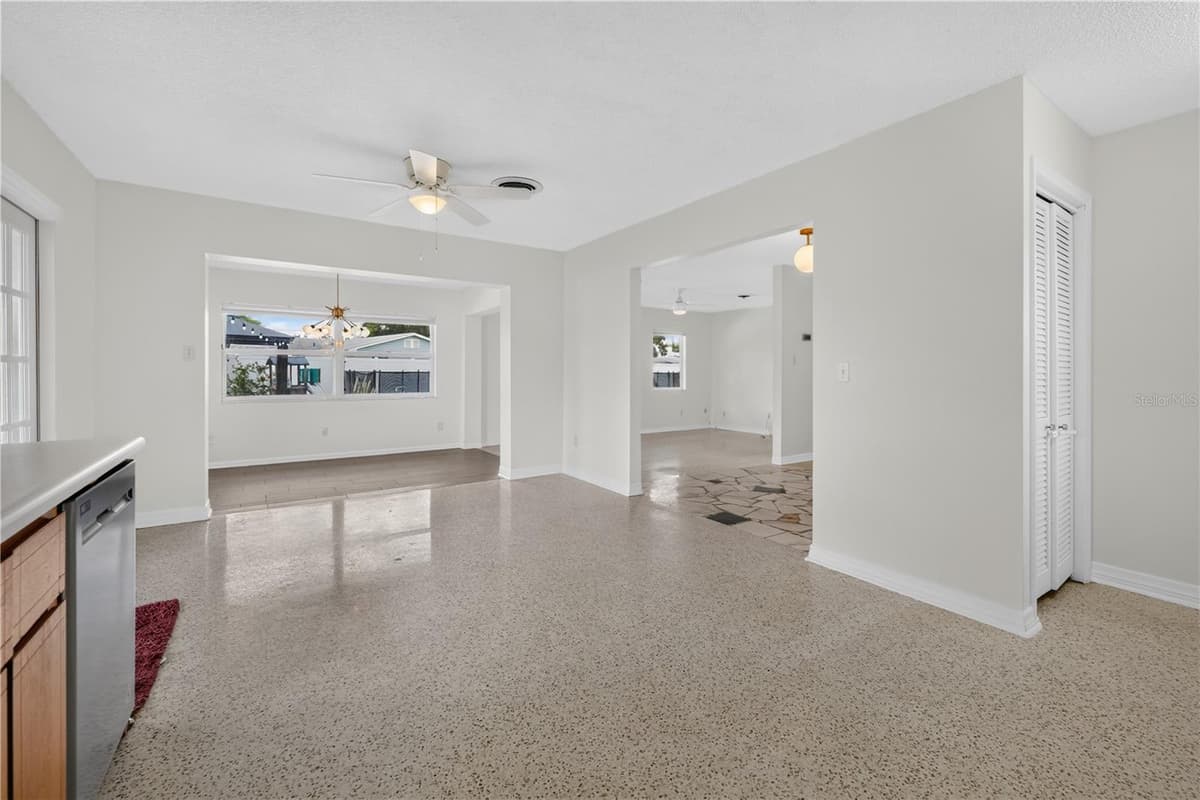 2826 AMBERGATE ROAD — photo 17 of 46