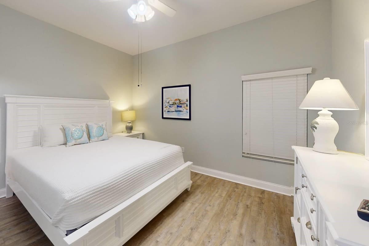 10315 GULF BOULEVARD — photo 17 of 36